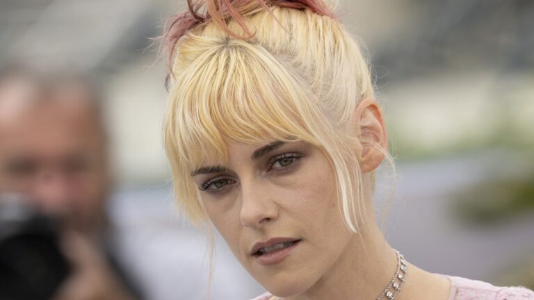 Kristen Stewart Finally Premieres ‘Chronology of Water’ at Cannes